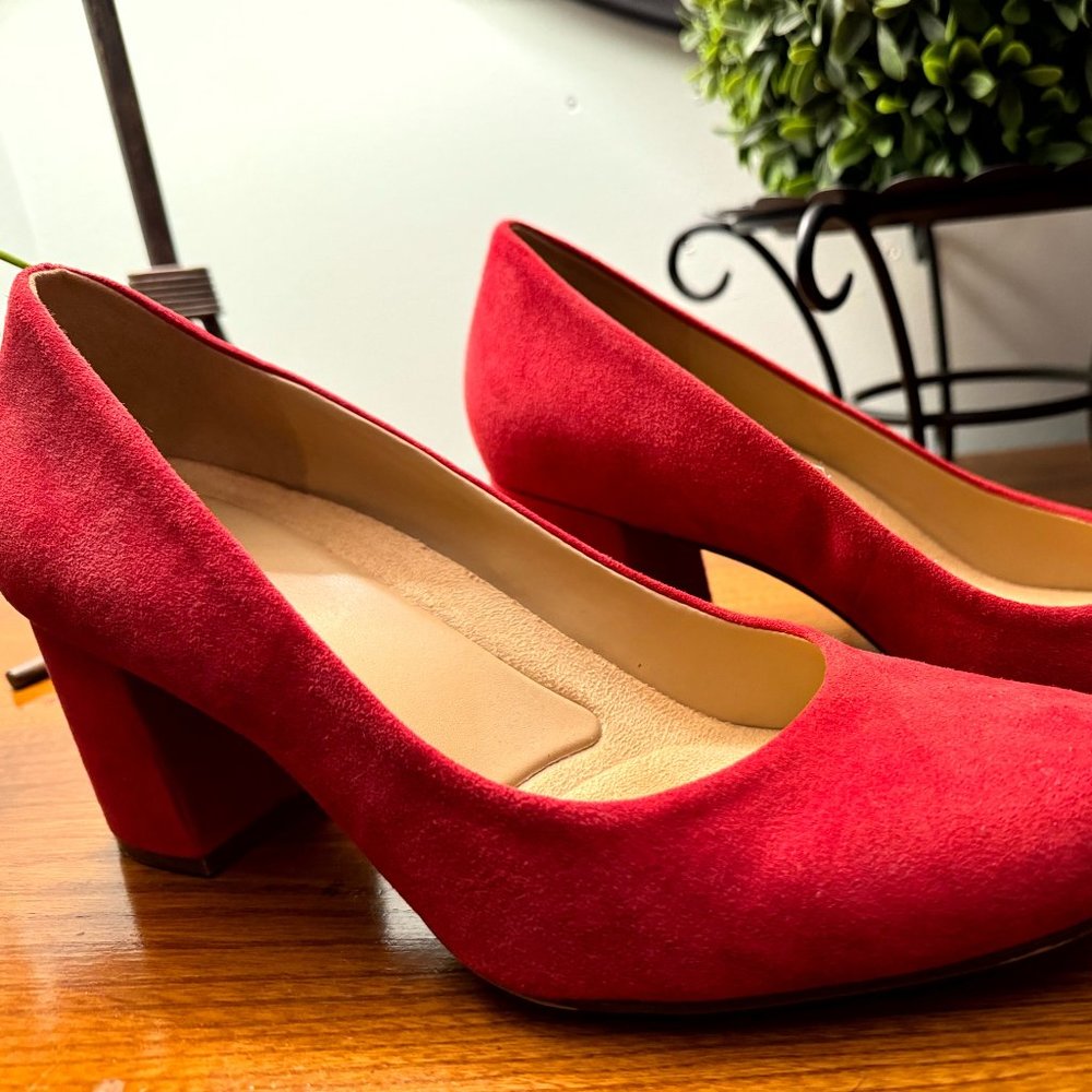 Red Suede Dress Shoes by Naturalizer, Size 10.